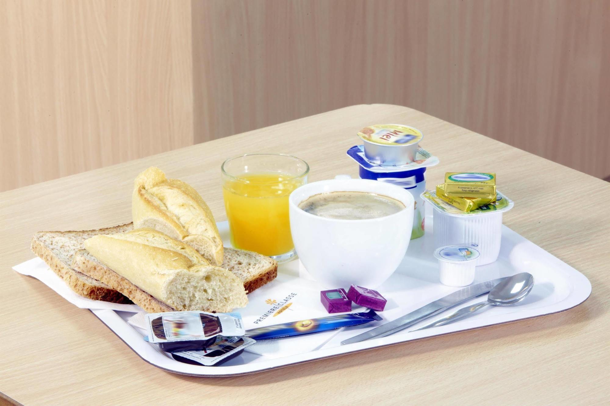 Hotelf1 Lyon Bourgoin-jallieu Hotel