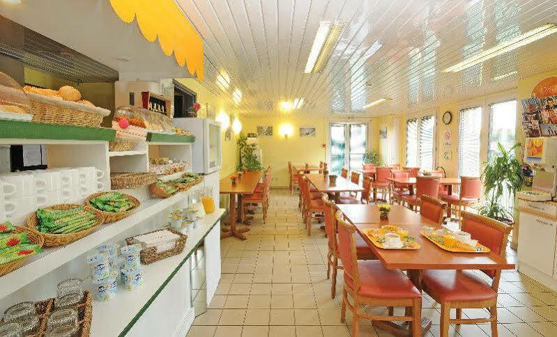 Hotelf1 Lyon Bourgoin-jallieu * L'Isle-d'Abeau
